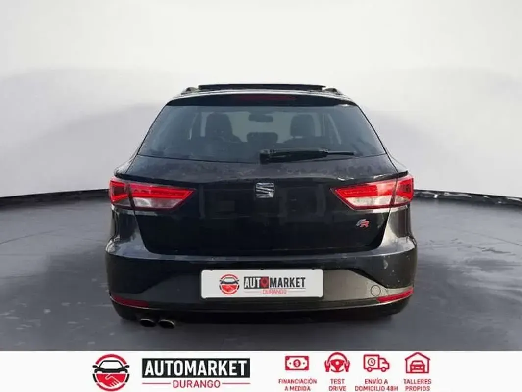 Usado Seat Leon ST 184 CV (135 kW) 2014 Negro Familiar