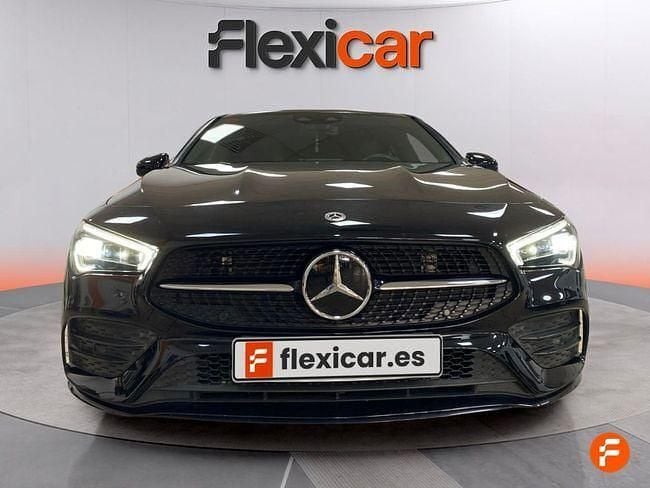Usado Mercedes CLA200 Shooting Brake 163 CV (119 kW) 2021 Negro Familiar