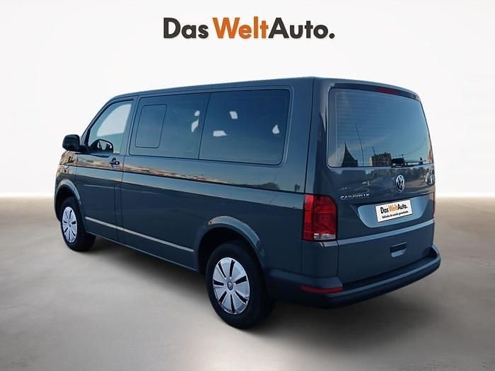 Usado VW Caravelle 110 CV (80 kW) 2021 Gris Berlina