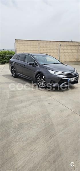 Occasion Toyota Avensis Advance 143 PK (105 kW) 2016 Grijs Stationwagen