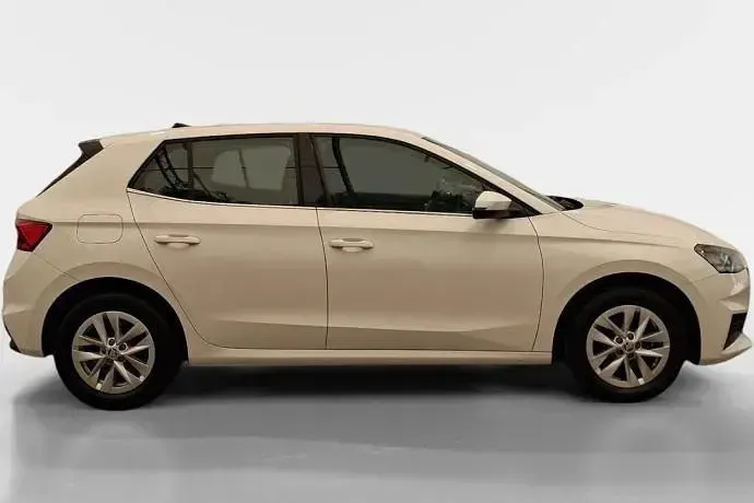 Usado Skoda Fabia Ambition 80 CV (58 kW) 2022 Utilitario