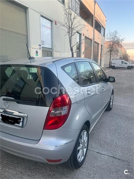 Usado Mercedes A170 Elegance 116 CV (85 kW) 2009 Gris / plata Monovolumen