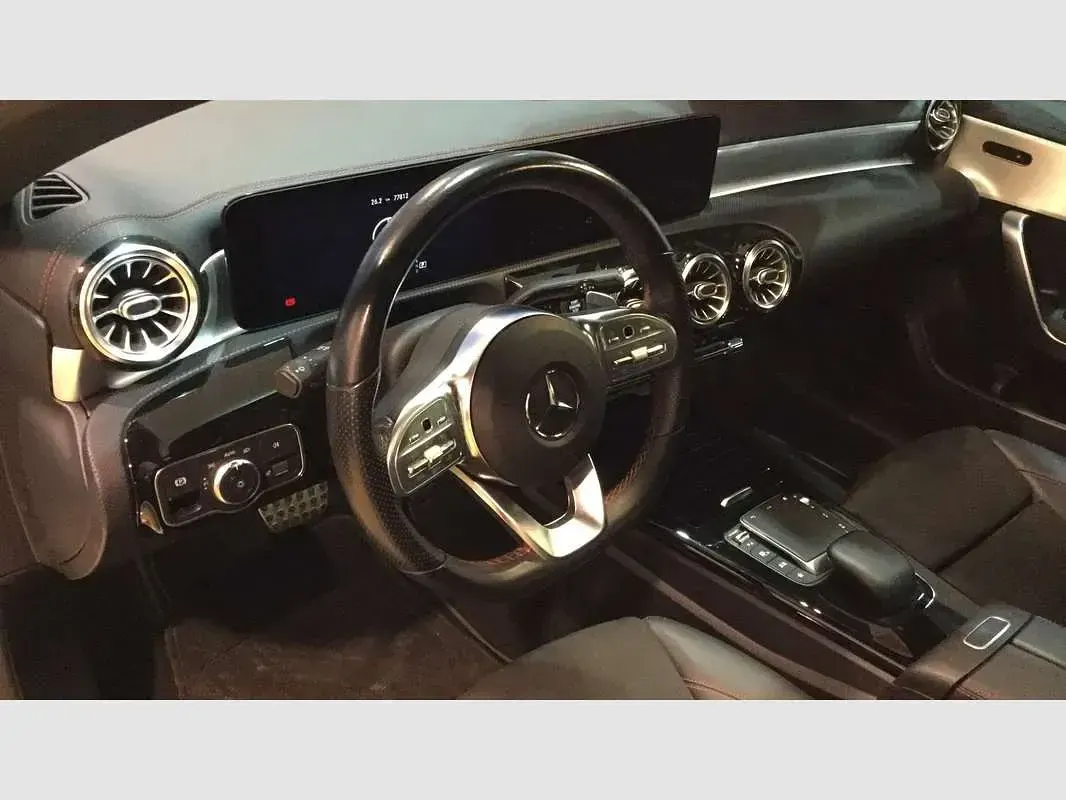 Usado Mercedes CLA200 150 CV (110 kW) 2022 Gris Berlina