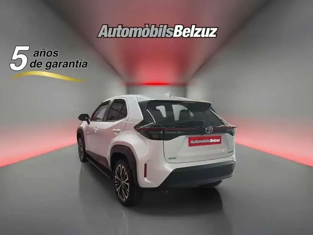 Usado Toyota Yaris Cross Active 125 CV (91 kW) 2024 Blanco SUV