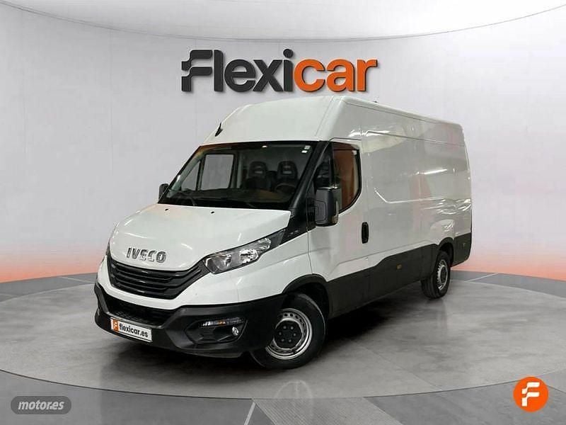 Usado Iveco Daily 156 CV (114 kW) 2022 Blanco Van