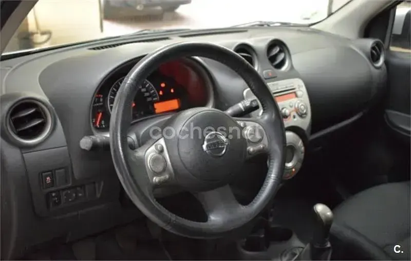 Usado Nissan Micra 80 CV (58 kW) 2012 Gris / plata Utilitario
