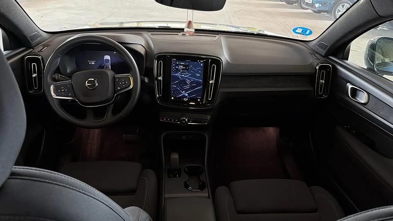 Usado Volvo EC40 Core 175 kW (238 CV) 2025 SUV