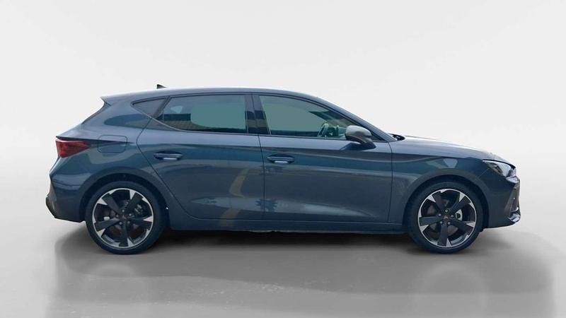 Usado Cupra Leon 150 CV (110 kW) 2025 Gris Berlina