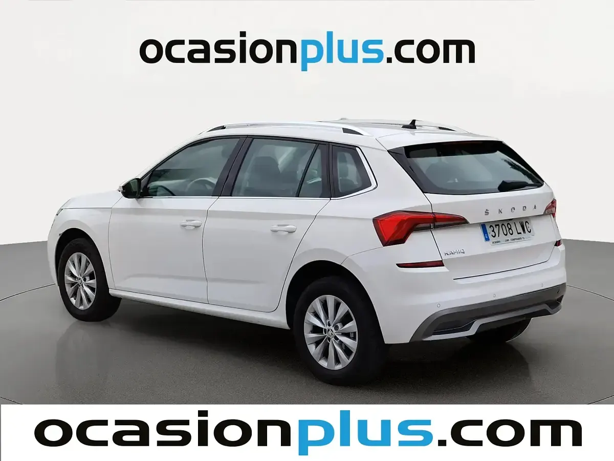 Usado Skoda Kamiq Ambition 110 CV (80 kW) 2022 Blanco SUV