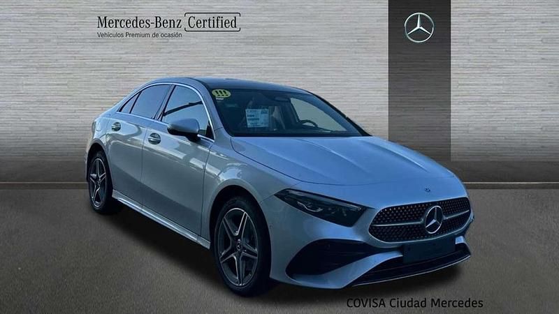 Usado Mercedes A250 163 CV (119 kW) 2024 Plateado Berlina