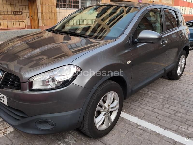 Usado Nissan Qashqai Acenta 117 CV (86 kW) 2013 Gris / plata SUV