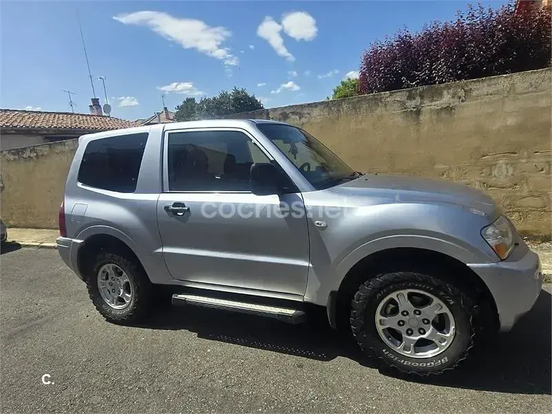 Usado Mitsubishi Montero 160 CV (117 kW) 2004 Gris / plata SUV