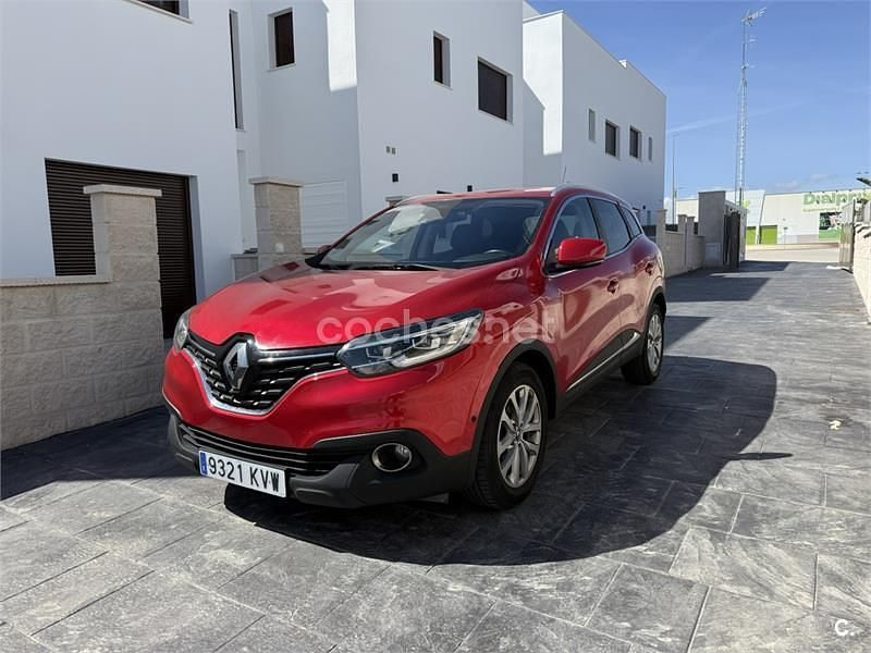 Usado Renault Kadjar Zen 115 CV (84 kW) 2019 Rojo SUV