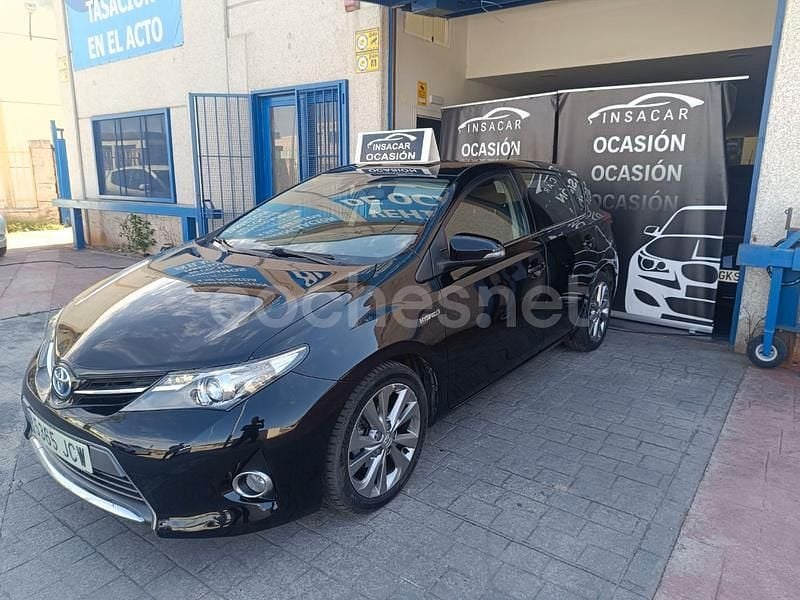 Negro Usado 2015 Toyota Auris Hybrid Active Berlina | 12.490 € (Precio justo) - Imagen 1/4