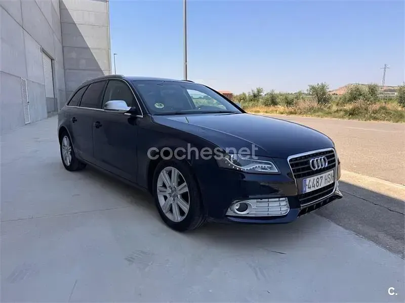 Usado Audi A4 143 CV (105 kW) 2009 Negro Familiar