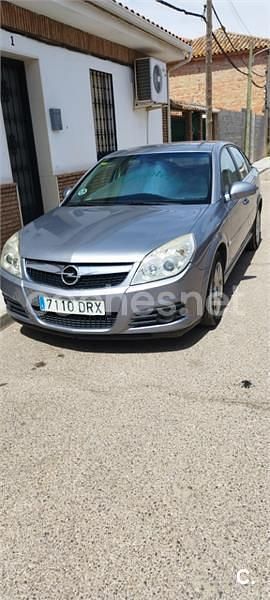 Gris / plata Usado 2005 Opel Vectra Elegance Berlina | 2400 € (Precio justo) - Imagen 1/4