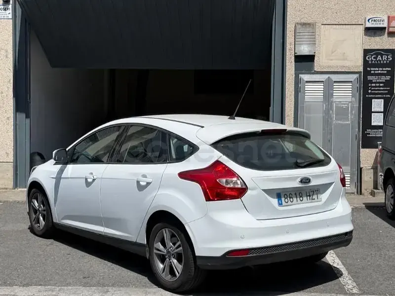 Usado Ford Focus Titanium 115 CV (84 kW) 2014 Blanco Berlina