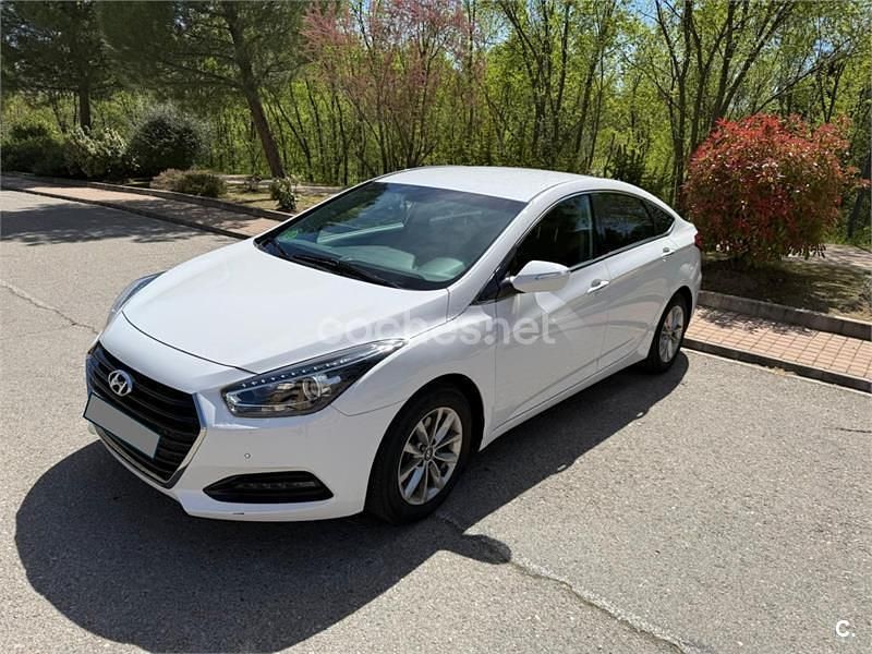 Usado Hyundai i40 135 CV (99 kW) 2016 Blanco Berlina