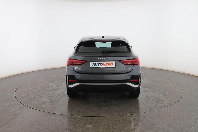 Usado Audi Q3 Sportback S-Line 245 CV (180 kW) 2024 Gris SUV