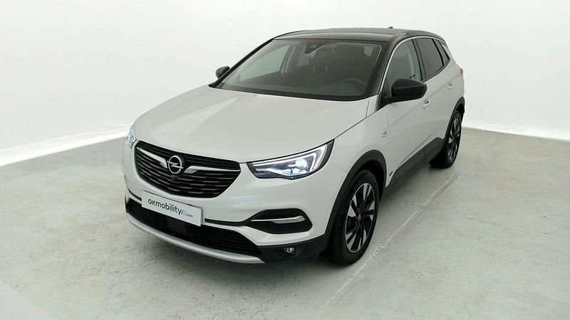 Usado Opel Grandland X Ultimate 300 CV (220 kW) 2021 Blanco antartico / techo negro SUV