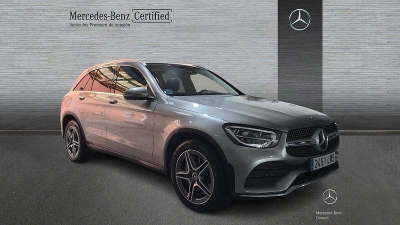 Usado Mercedes GLC220 AMG line 194 CV (142 kW) 2022 Gris / plata SUV