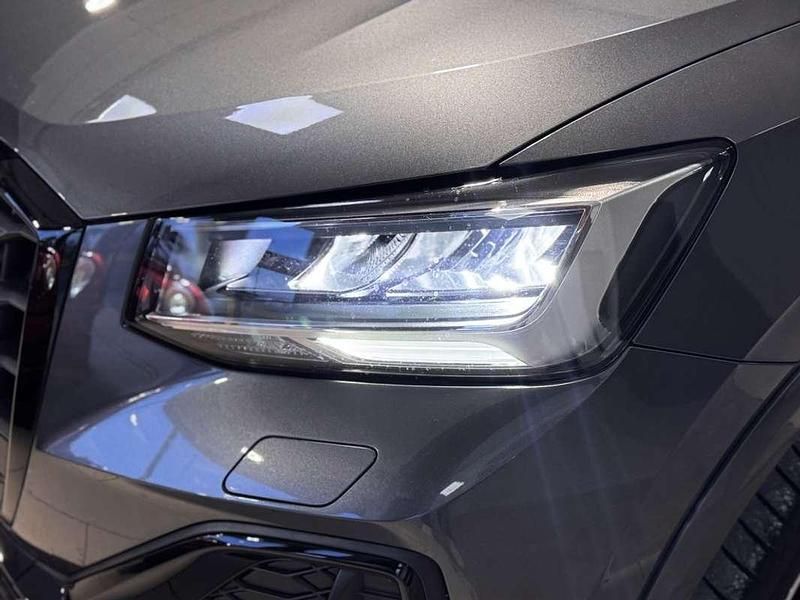 Usado Audi Q2 Sport 116 CV (85 kW) 2022 Gris SUV