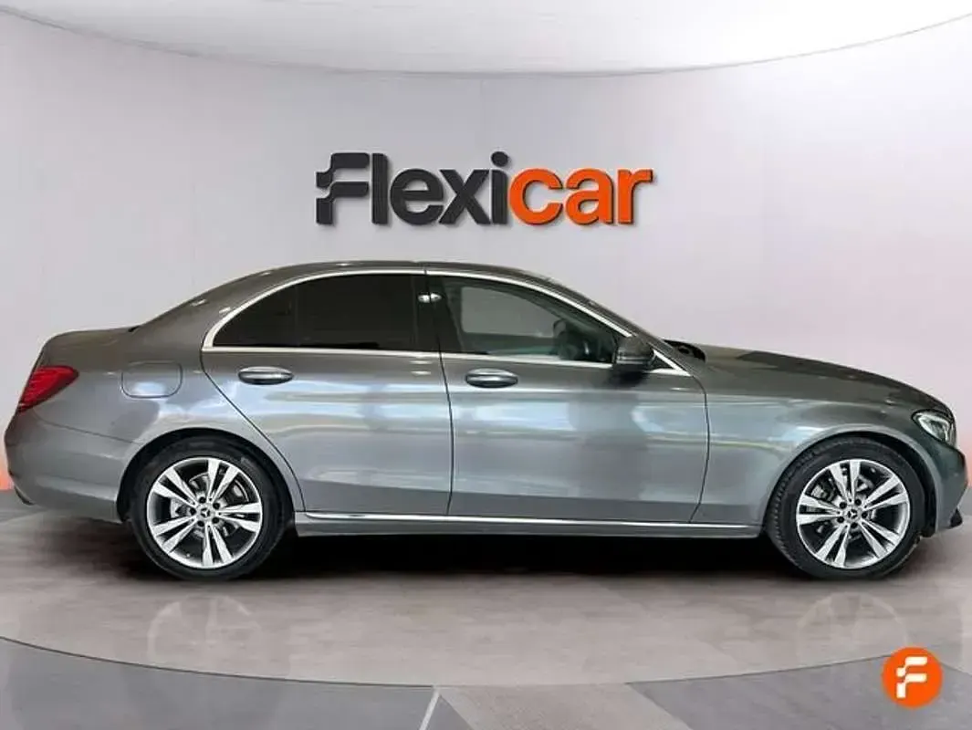 Usado Mercedes C220 170 CV (125 kW) 2018 Gris Berlina