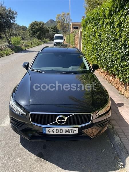Usado Volvo V60 Kinetic 150 CV (110 kW) 2019 Negro Familiar