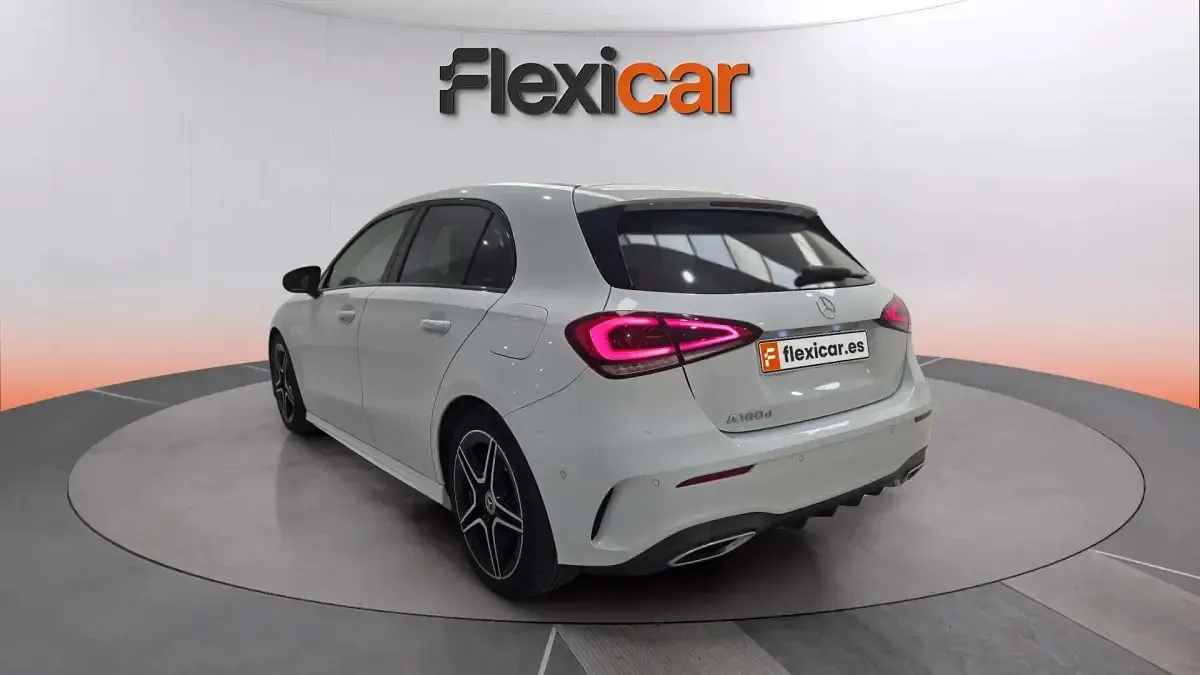 Usado Mercedes A180 116 CV (85 kW) 2020 Blanco Berlina