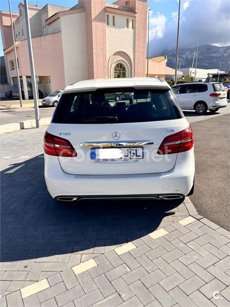 Usado Mercedes B180 109 CV (80 kW) 2015 Blanco Monovolumen