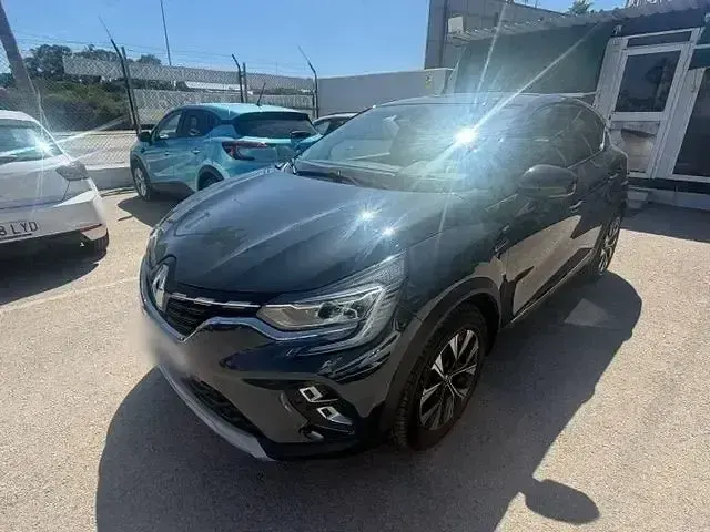 Usado Renault Captur Techno 90 CV (66 kW) 2023 Gris SUV