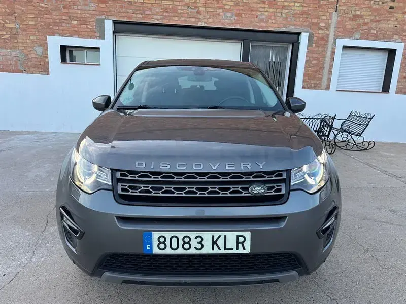 Usado Land Rover Discovery Sport HSE Luxury 150 CV (110 kW) 2018 Gris / plata SUV
