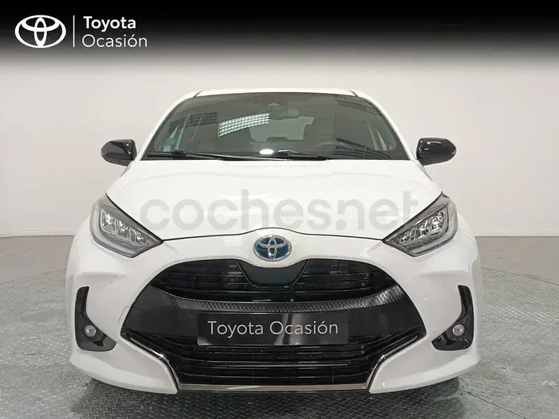 Usado Toyota Yaris Hybrid Style 116 CV (85 kW) 2021 Blanco Berlina