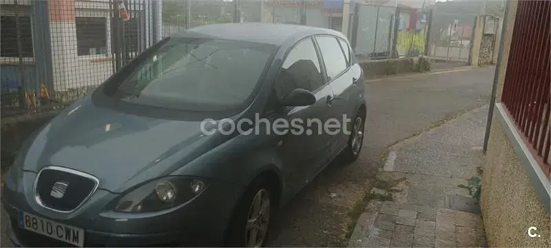 Usado Seat Altea Sport 105 CV (77 kW) 2004 Azul Monovolumen