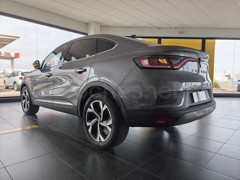 Usado Renault Arkana Techno 140 CV (102 kW) 2024 Gris / plata SUV