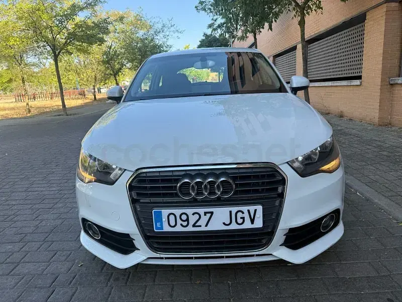 Usado Audi A1 Attraction 86 CV (63 kW) 2014 Blanco Utilitario