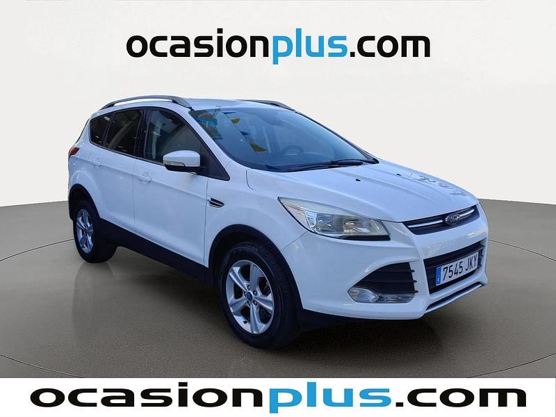 Usado Ford Kuga Trend 120 CV (88 kW) 2015 Blanco SUV
