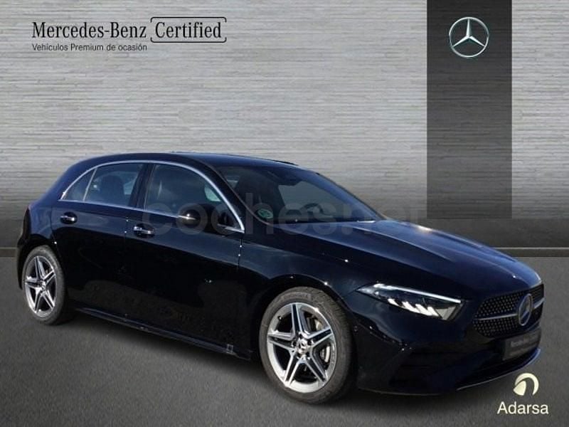 Usado Mercedes A180 AMG line 116 CV (85 kW) 2024 Negro Berlina