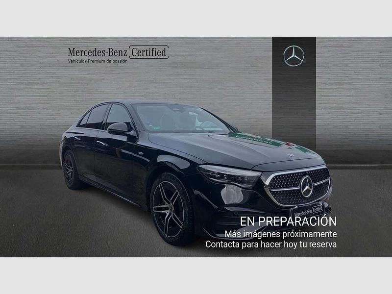Usado Mercedes E300 313 CV (230 kW) 2025 Negro Berlina