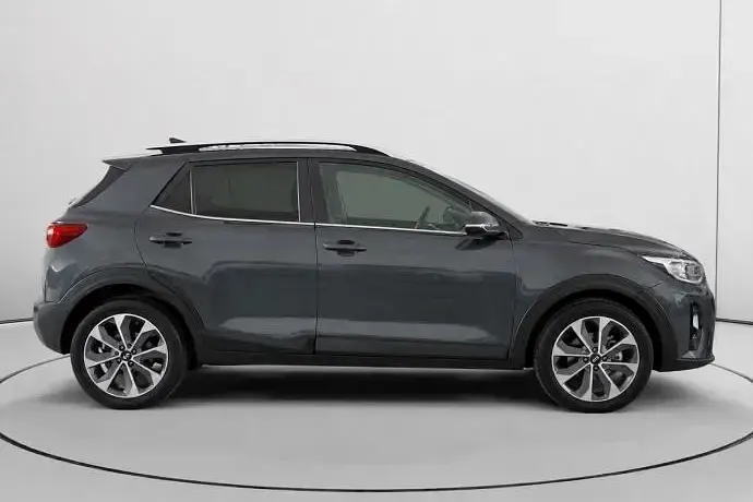 Usado Kia Stonic 120 CV (88 kW) 2019 Gris SUV