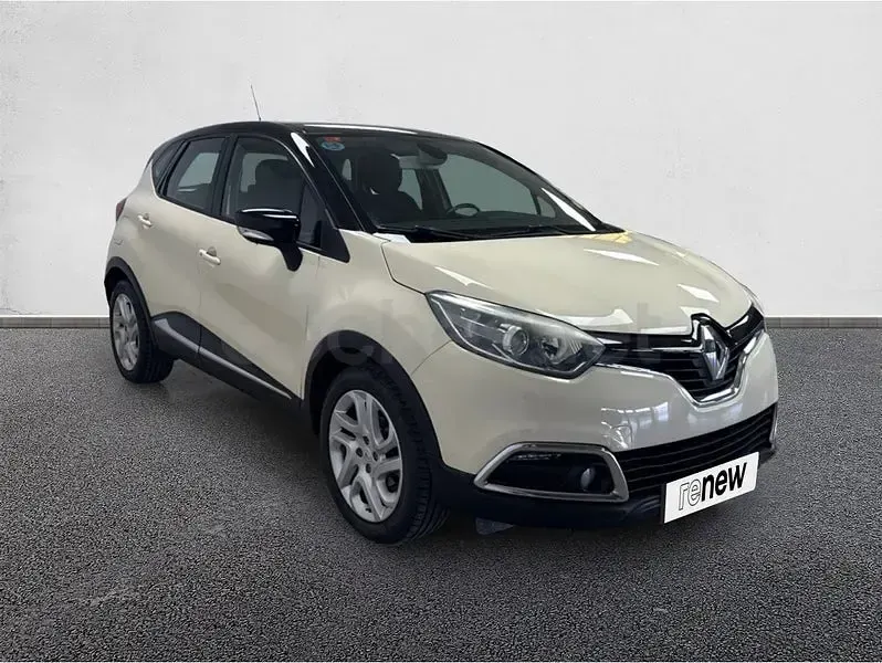 Usado Renault Captur Zen 90 CV (66 kW) 2015 Negro SUV