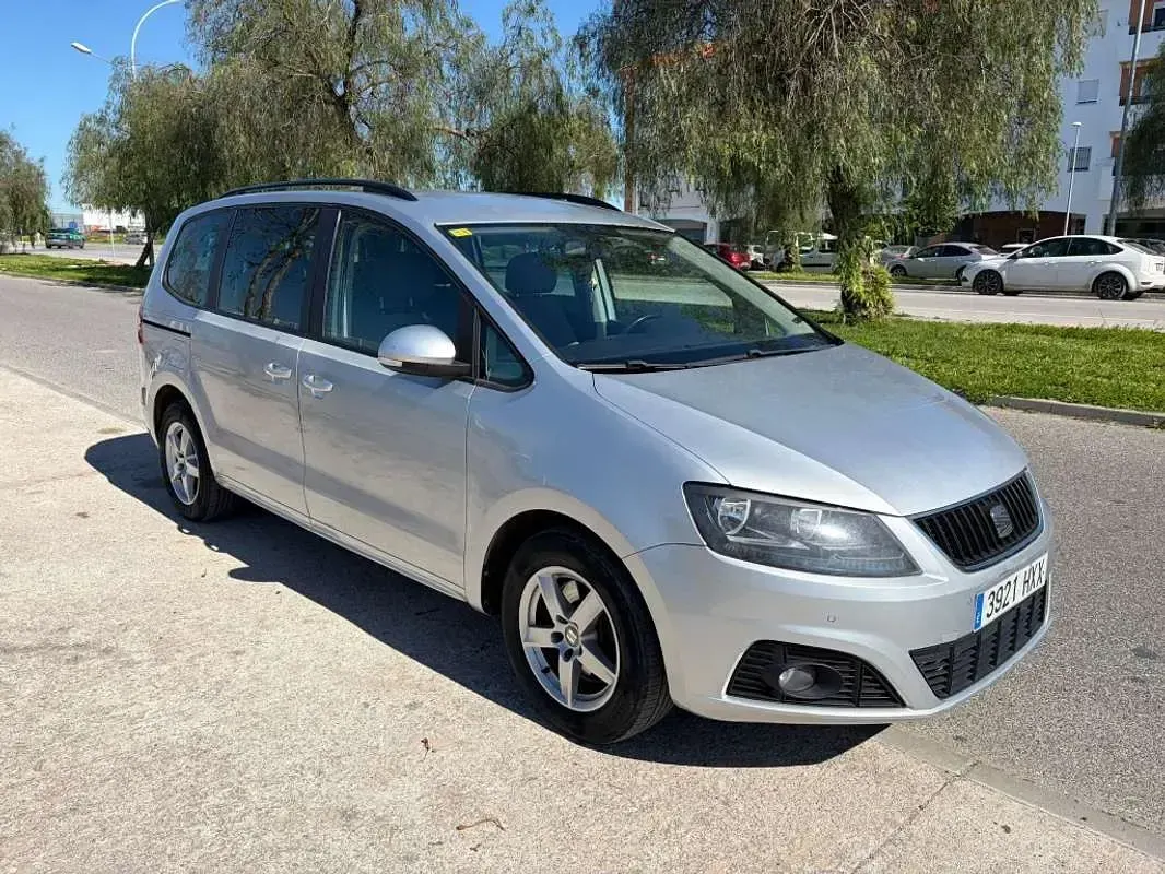 Usado Seat Alhambra Style 140 CV (102 kW) 2014 Gris Monovolumen