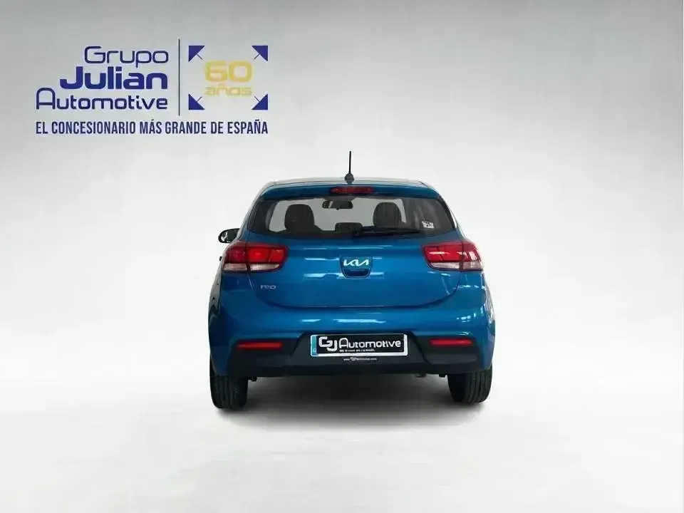 Usado Kia Rio 84 CV (61 kW) 2023 Otro Berlina