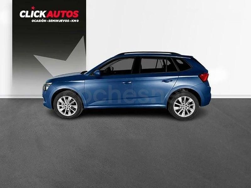 Usado Skoda Kamiq Active 110 CV (80 kW) 2023 Azul SUV