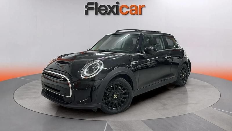 Usado Mini Cooper SE 135 kW (184 CV) 2021 Negro Utilitario