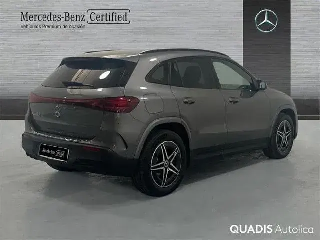 Usado Mercedes EQA250 139 kW (190 CV) 2025 Gris montaña SUV