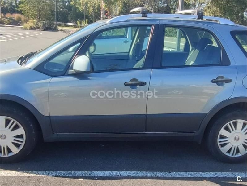 Usado Fiat Sedici Emotion 135 CV (99 kW) 2013 Gris / plata SUV