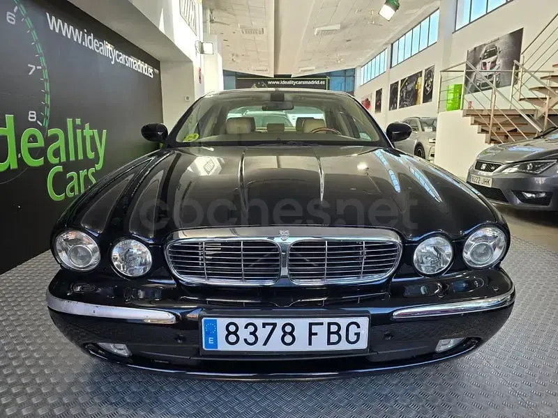 Usado Jaguar XJ6 Executive 207 CV (152 kW) 2006 Negro Berlina