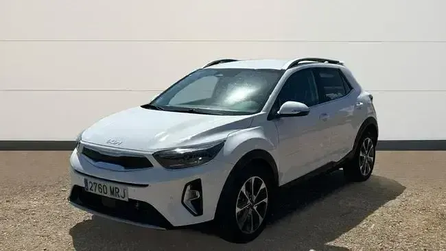 Usado Kia Stonic Style 100 CV (73 kW) 2024 Blanco SUV