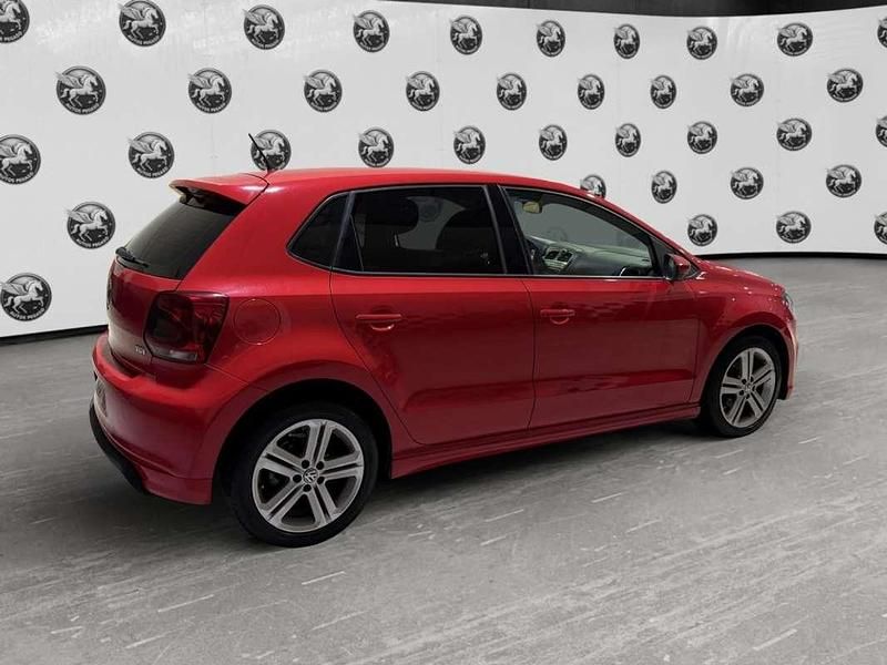 Usado VW Polo R-line 90 CV (66 kW) 2013 Rojo Utilitario